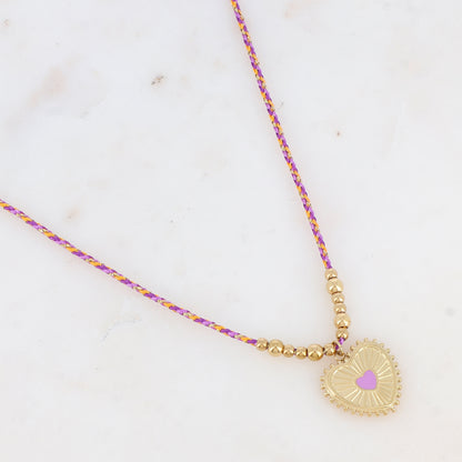 Collier sur cordon avec boules et pampille cœur émaillée
