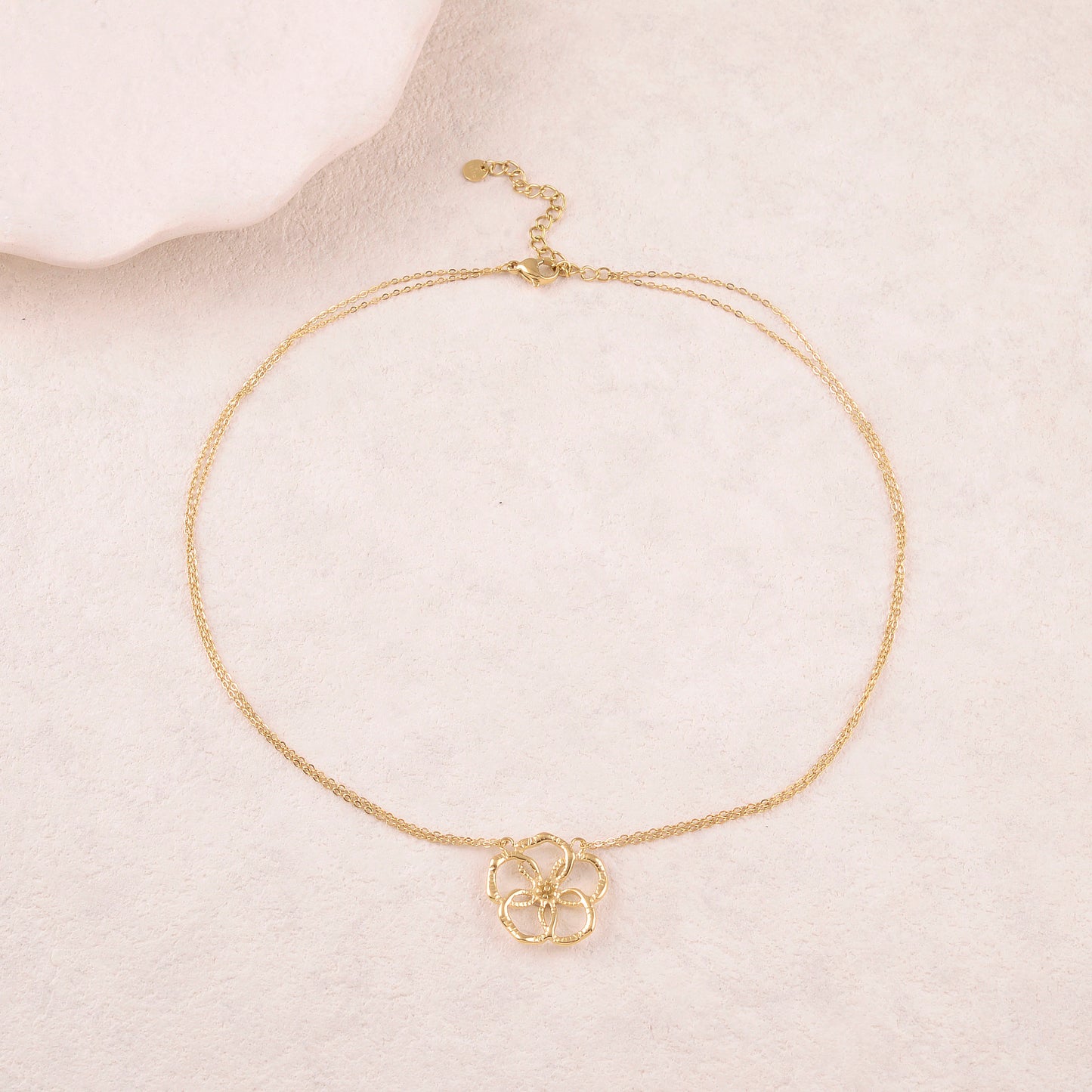 Collier 2 rangs avec fleur ajourée (39+5CM)
