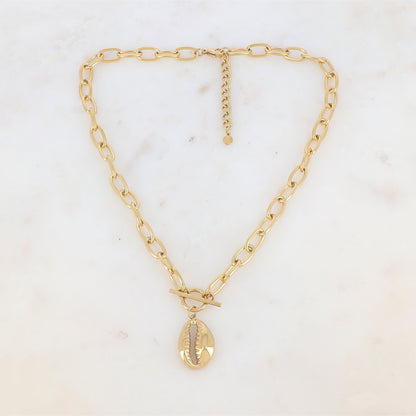 Collier en maille avec pendentif cauri (45+5CM)