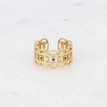Bague ajourée embellie de 3 strass