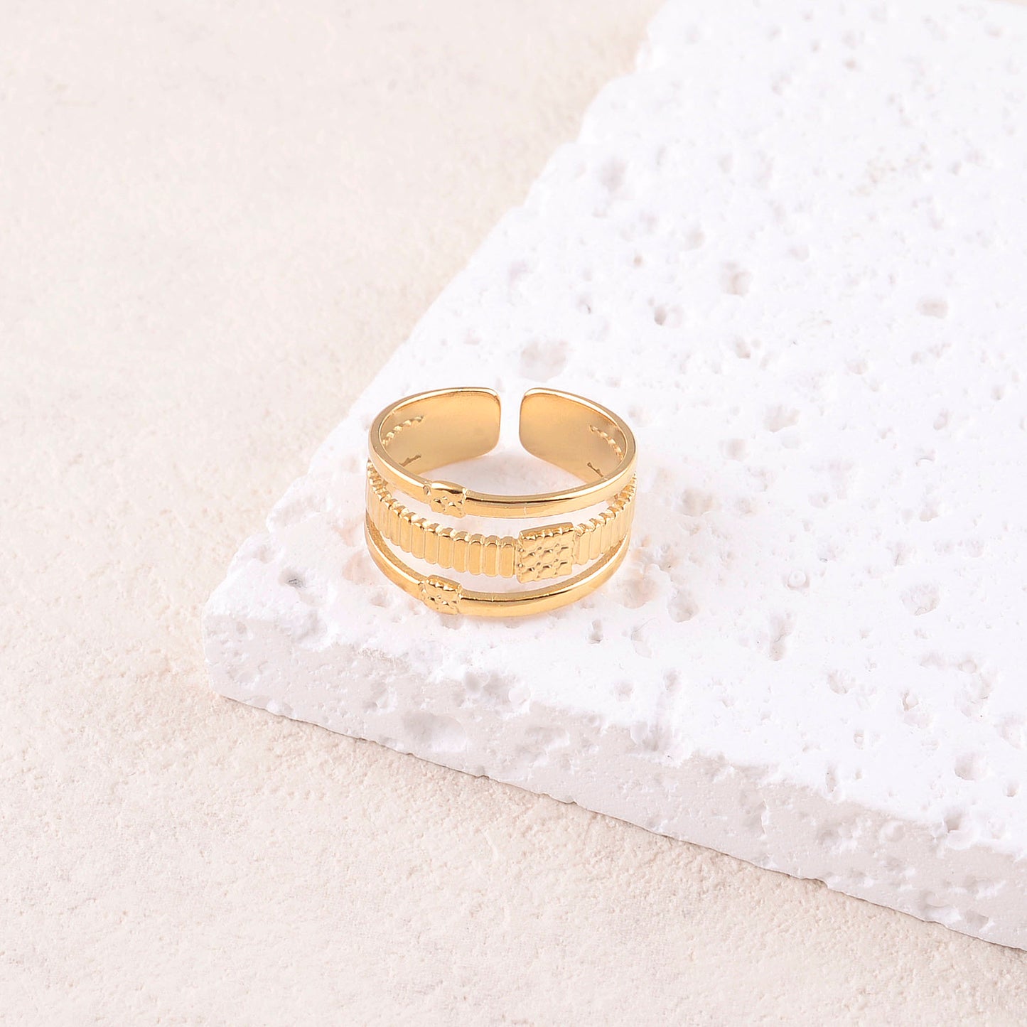 Bague 3 rangs aux motifs graphiques