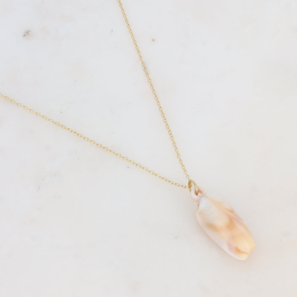 Collier avec pendentif en résine forme coquillage (40+5CM)