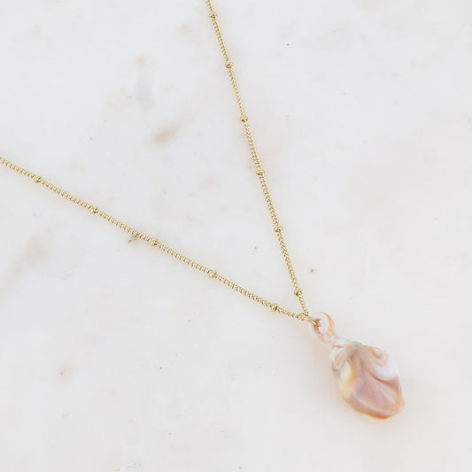 Collier avec pendentif en résine forme coquillage (40+5CM)