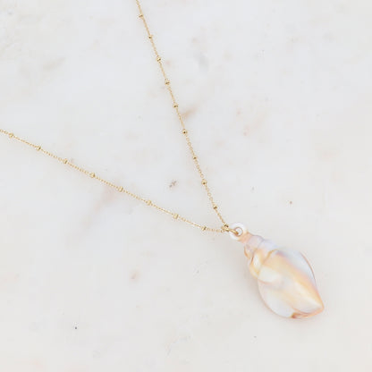 Sautoir avec pendentif en résine forme coquillage (60+5CM)