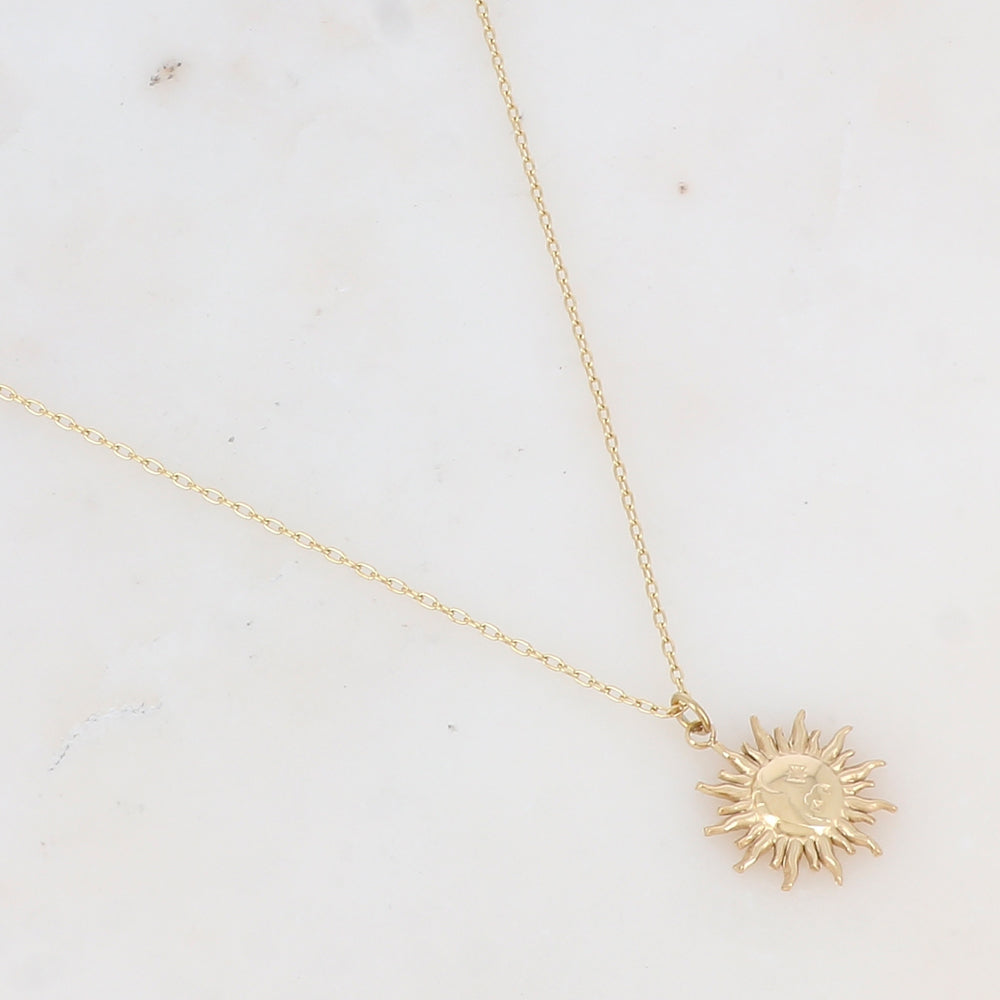 Collier avec pendentif forme soleil texturé (40+5CM)