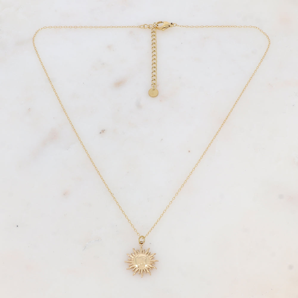 Collier avec pendentif forme soleil texturé (40+5CM)