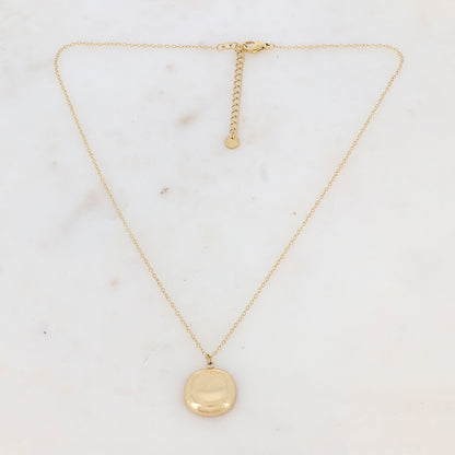 Collier avec pendentif carré effet brossé (40+5CM)