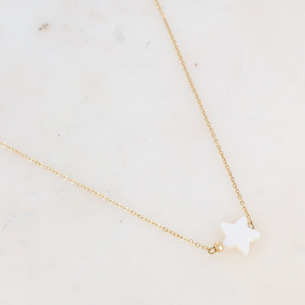 Collier avec pendentif étoile en nacre (38+7CM)