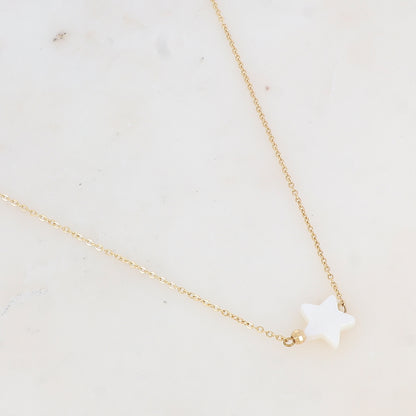 Collier avec pendentif étoile en nacre (38+7CM)
