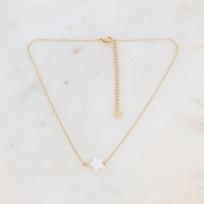Collier avec pendentif étoile en nacre (38+7CM)