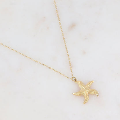 Collier avec pampille forme étoile de mer texturée