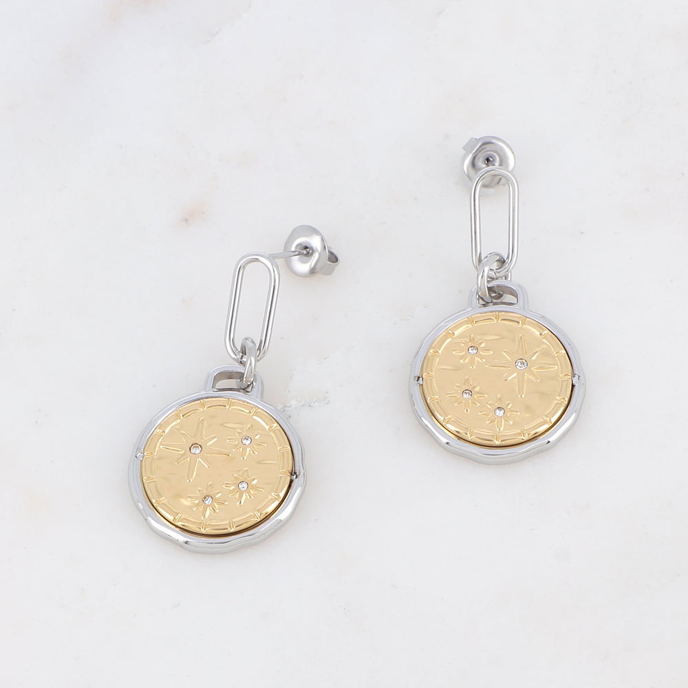 Créoles avec étoiles et strass 2 x 3,5 cm.