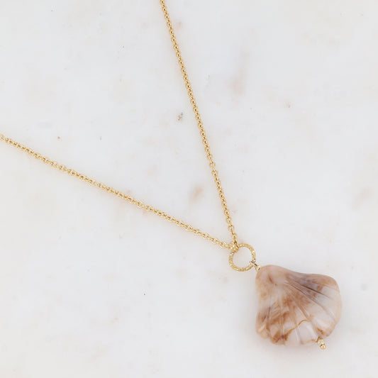 Sautoir avec anneau et pendant en résine forme coquillage (60+5CM)