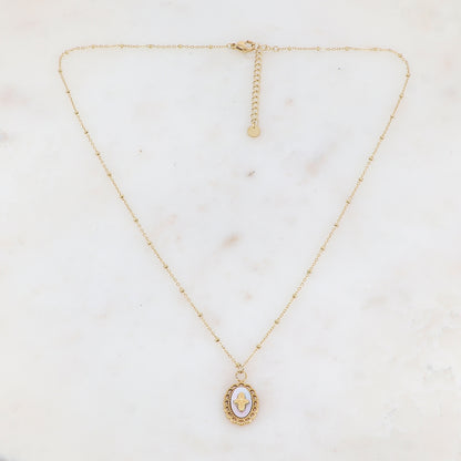 Collier avec pendentif ovale nacré sertie d'une étoile (45+5CM)