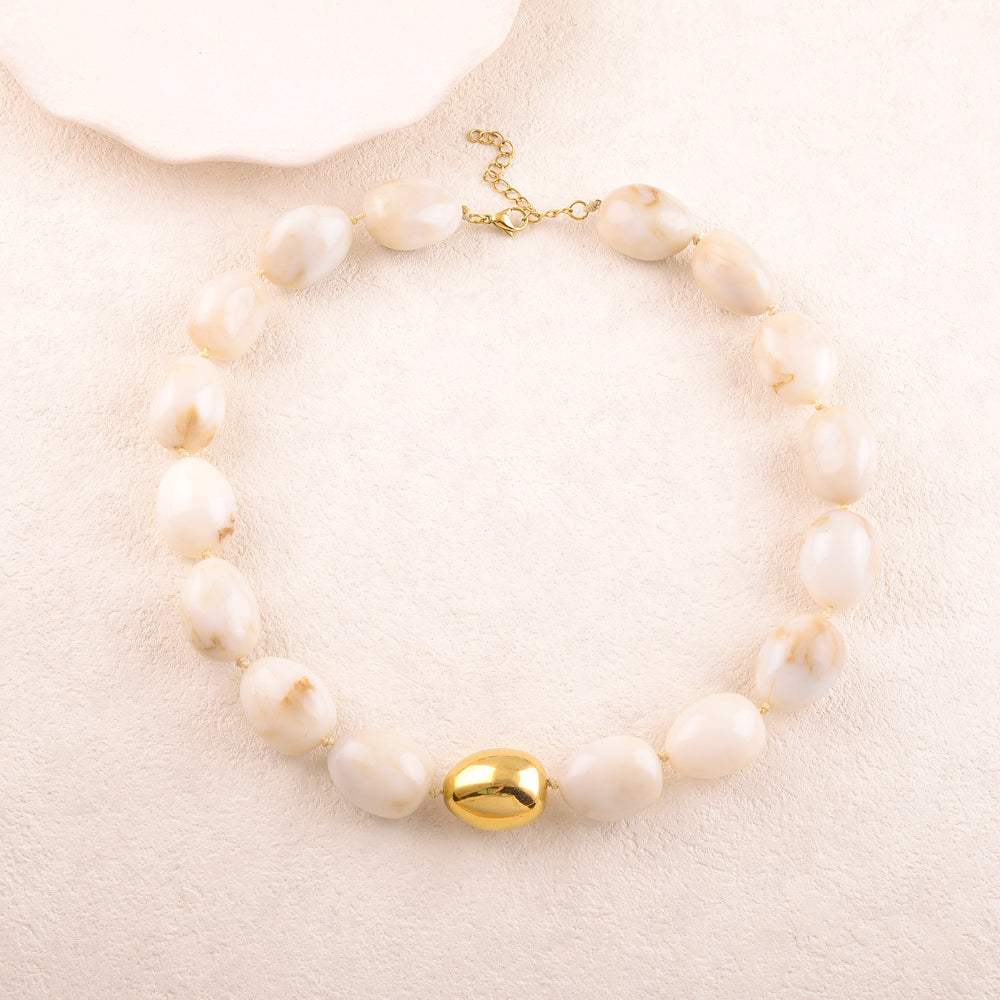 Collier avec perles en résine 42+5 cm