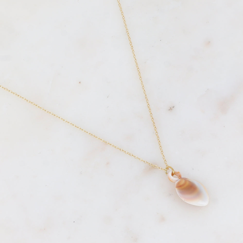 Collier avec pendentif géométrique en résine (40+5CM)