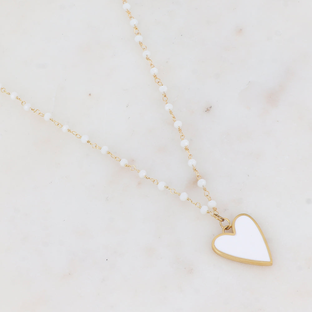 Collier avec pâtes de verre et pendentif forme cœur émaillé (37.5+5CM)