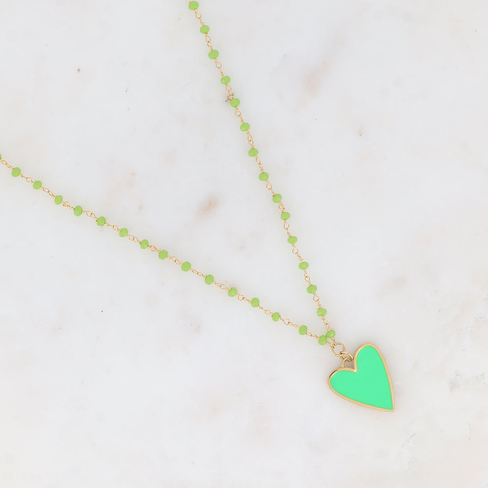 Collier avec pâtes de verre et pendentif forme cœur émaillé (37.5+5CM)