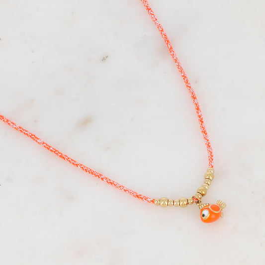 Collier sur cordon coloré avec pampille forme poisson émaillé