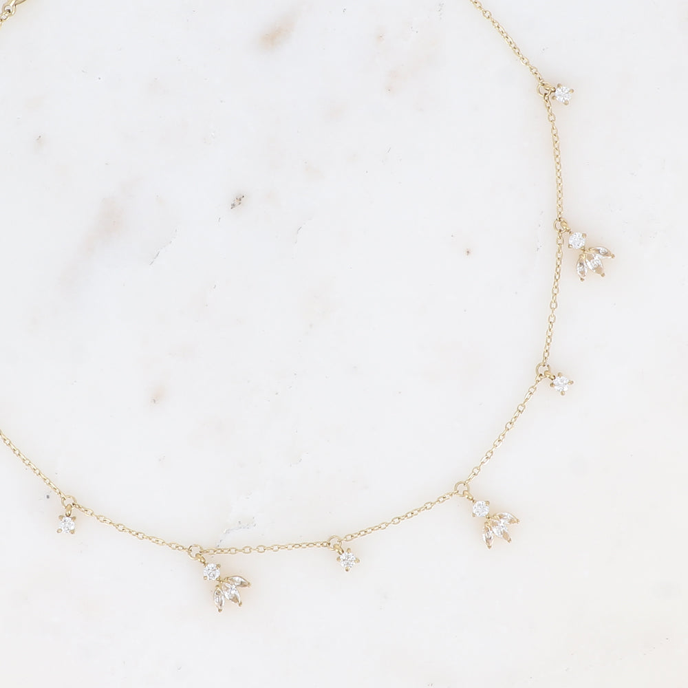 Collier - petites breloques en motif feuillage en oxydes de zirconium blanc 37+7 cm