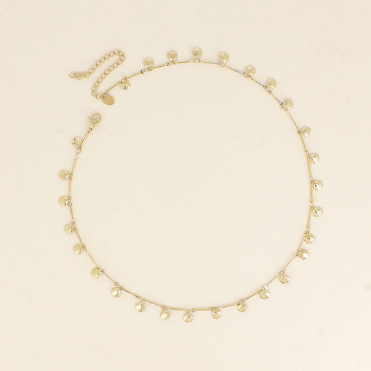 Collier - maille tiges et petits coquillages 40+7 cm