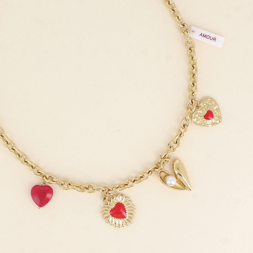 Collier - breloques cœurs en émail, de pierres naturelles et de perles d'eau douce 40+5 cm