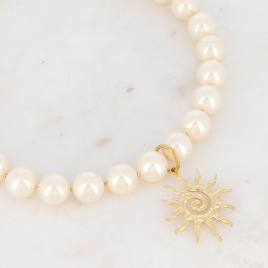 Collier avec perles en résine effet nacré et soleil (41+3CM)