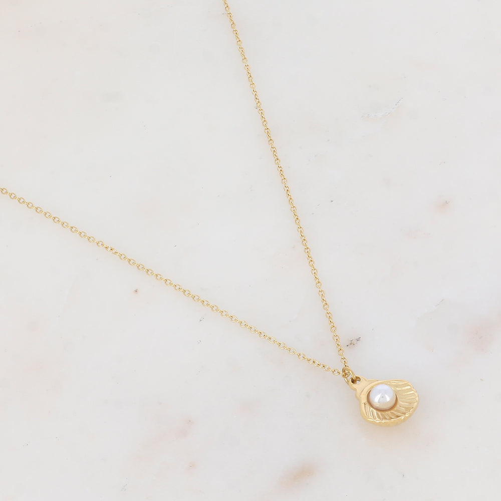 Collier avec coquillage et perle en résine effet nacré (40+5CM)