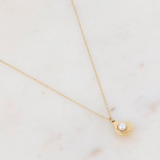 Collier avec coquillage et perle en résine effet nacré (40+5CM)