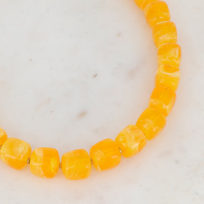Collier avec perles carrées en résine (42+5CM)