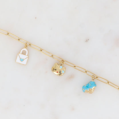 Bracelet en maille avec cadenas émaillé motif cœur, cornet à glace émaillé et chat émaillé