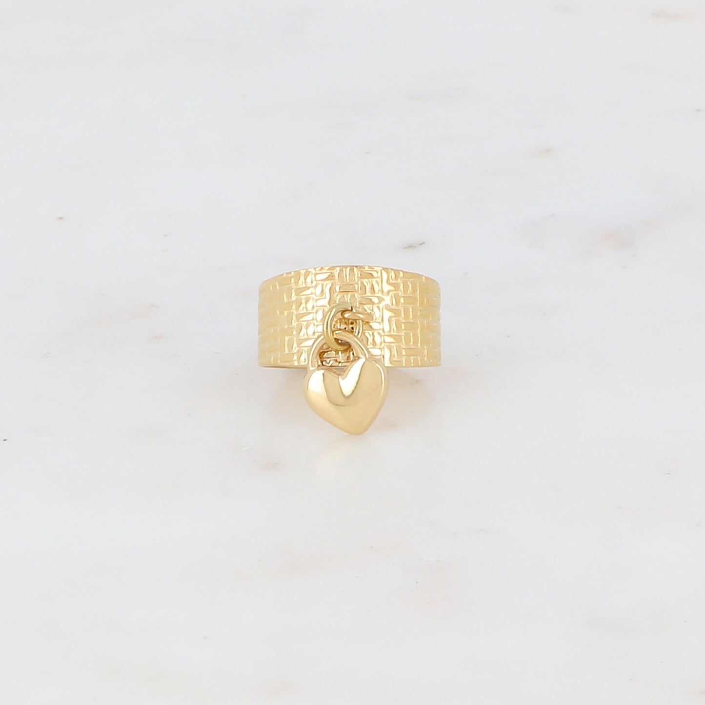 Bague motif graphique avec pampille cœur style cadenas