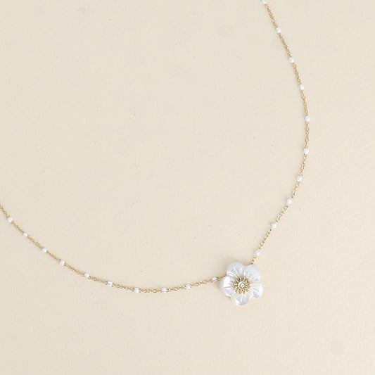 Collier - chaîne émaillée et fleur nacrée 38+7 cm