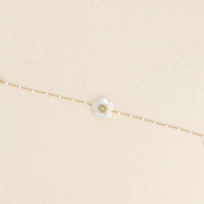 Bracelet - chaîne émaillée et fleur nacrée (15,5+3 cm)