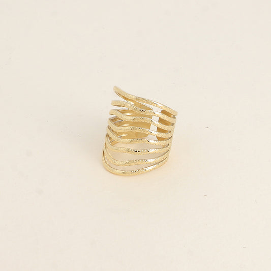 Bague large - 8 anneaux ondulés aux petits cercles gravés