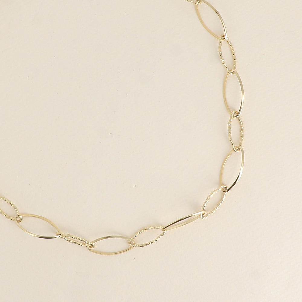Collier - maillons alternés ovales dentelés et lisses 41+7 cm - Epaisseur de la maille: 11 mm