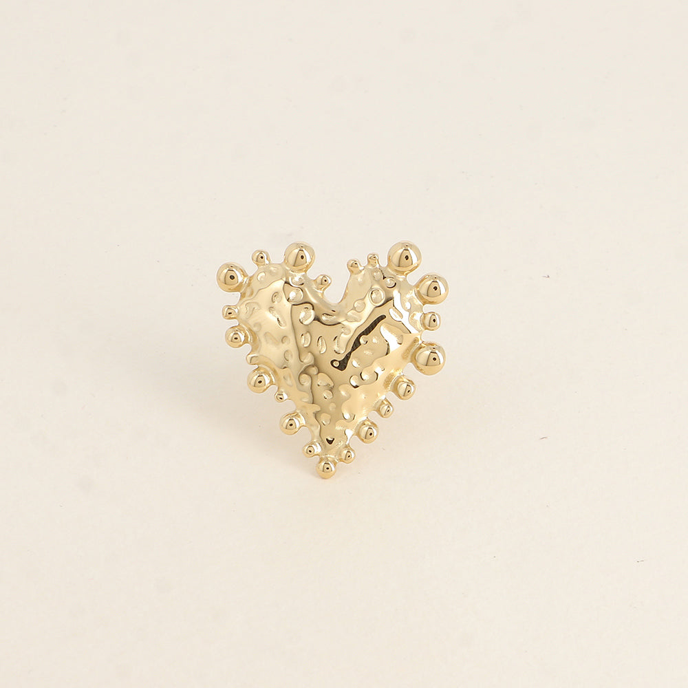 Bague - grand cœur martelé avec contour de petits ronds