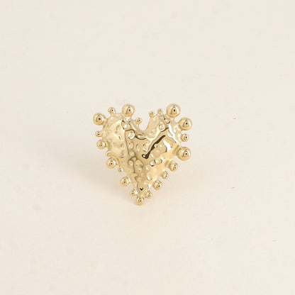 Bague - grand cœur martelé avec contour de petits ronds