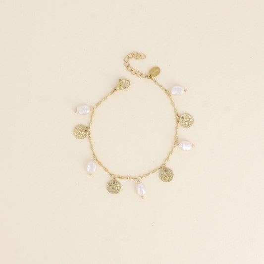 Bracelet - pampilles martelées et perles de résine blanche (16,5+3 cm)