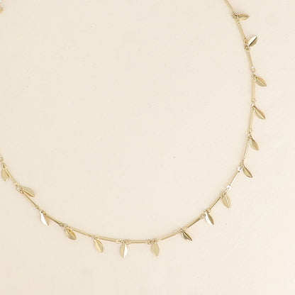 Collier - maillons cylindriques et de pétales pendantes 40,5+7 cm