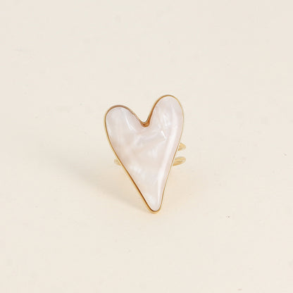 Bague - cœur en résine beige