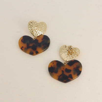 Boucles pendantes - cœurs en résine léopard et texturé 45x56 mm