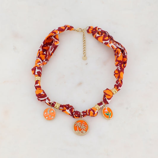 Collier sur ruban avec pendentif rond strassé sur le thème de la mer, pendentif rond émaillée avec motif palmier et pendentif ovale émaillée avec motif fleur 39+5 cm
