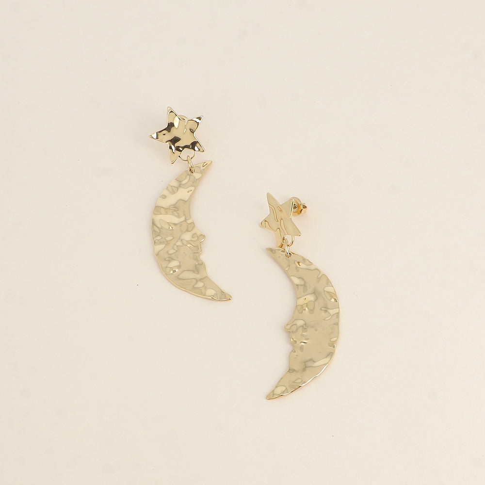 Boucles pendantes - lune et étoile martelées 17x68 mm