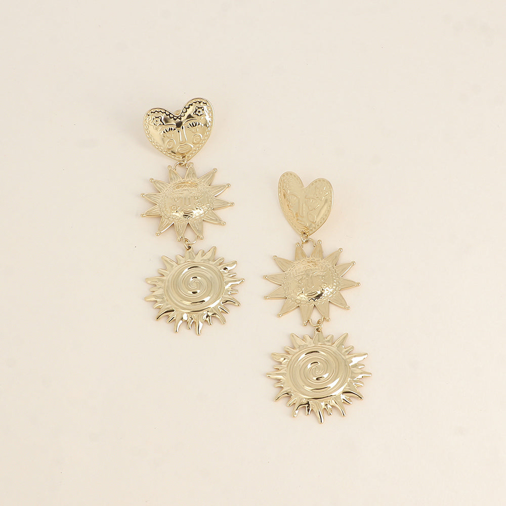 Boucles pendantes - 3 pièces (un cœur et 2 soleils) 30x83 mm