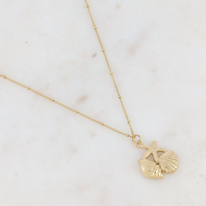 Collier avec pendentif forme étoile de mer et coquillages collés 45+5 cm