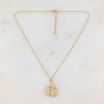 Collier avec pendentif forme étoile de mer et coquillages collés 45+5 cm