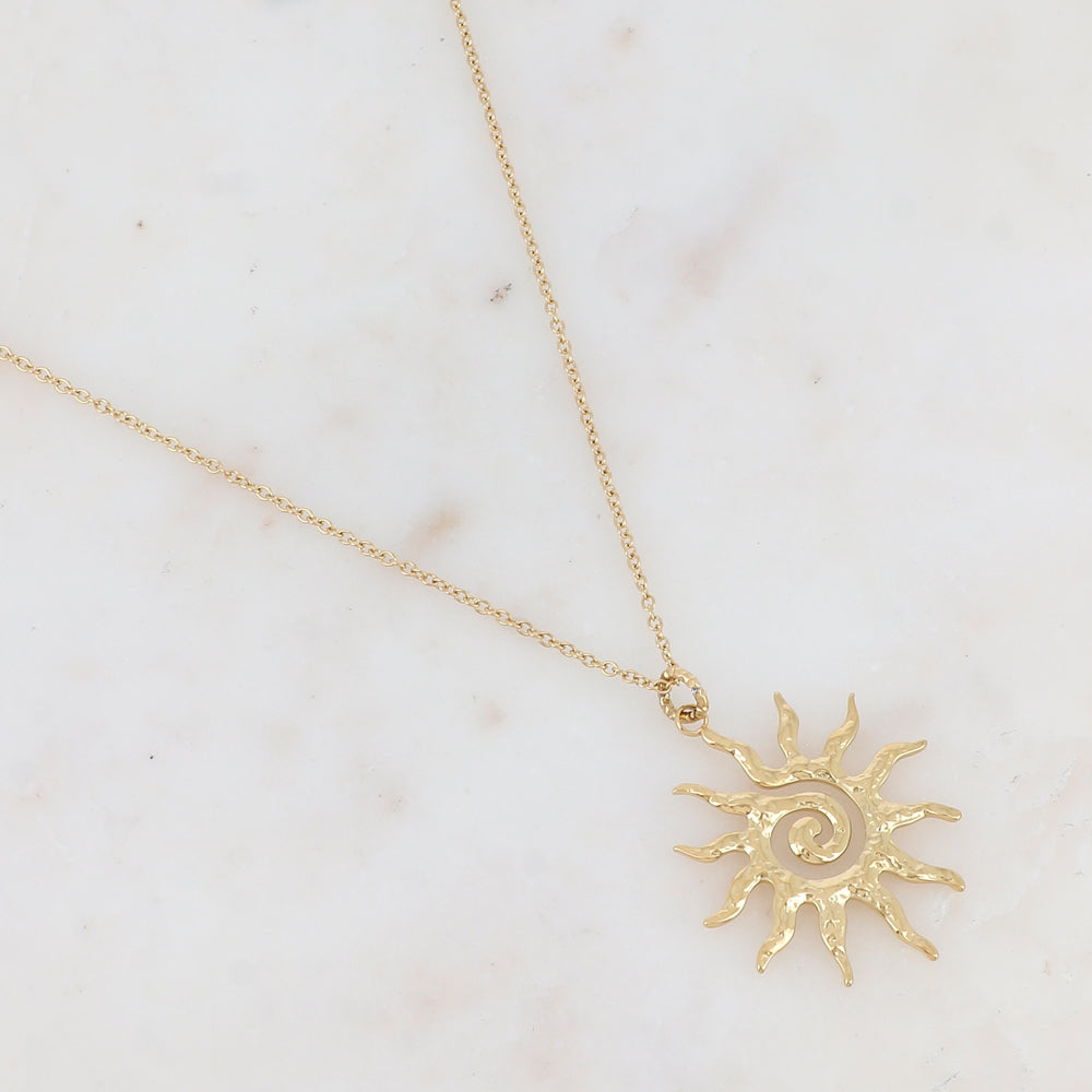 Collier doré avec soleil texturé 45+5 cm