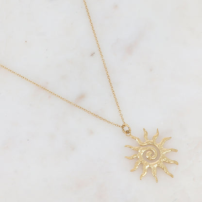 Collier doré avec soleil texturé 45+5 cm