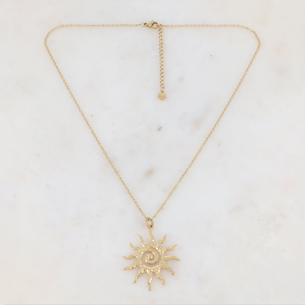 Collier doré avec soleil texturé 45+5 cm